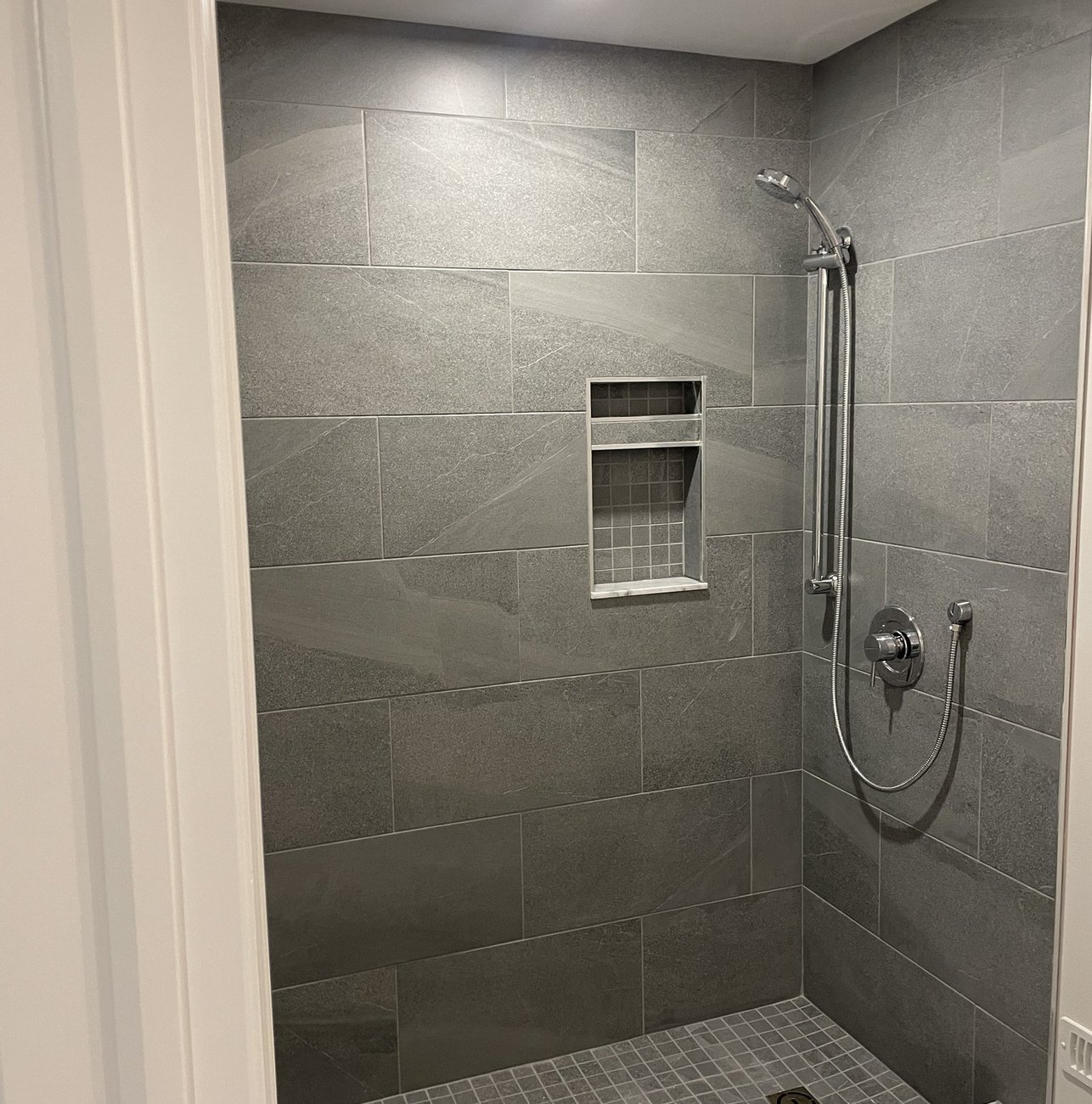 bathroom renovation by Baird Construction serving Aylmer, Ontario
